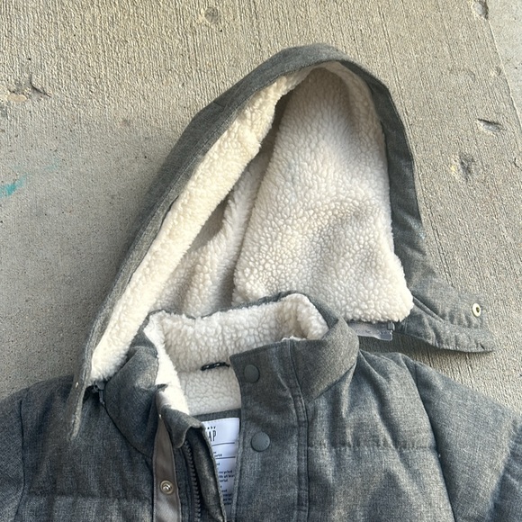 Gap Sherpa lined jacket and old navy fall windbreaker - Picture 4 of 5